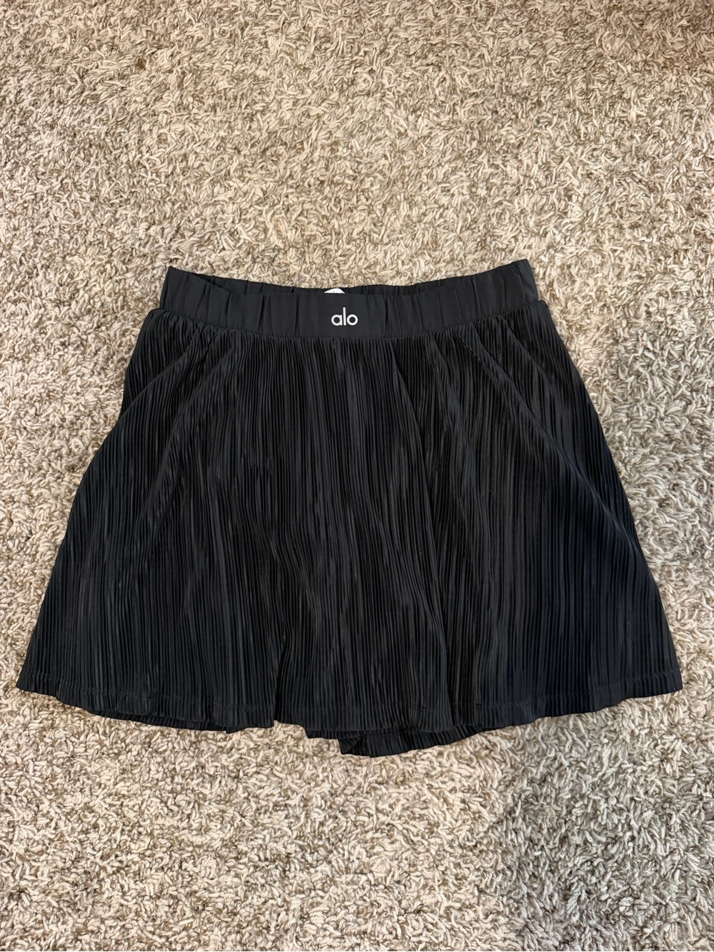 ALO Yoga Black Pleated Skirt with Elastic Waist